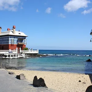 apartamentos-el-charcon.in-canary-islands.com/